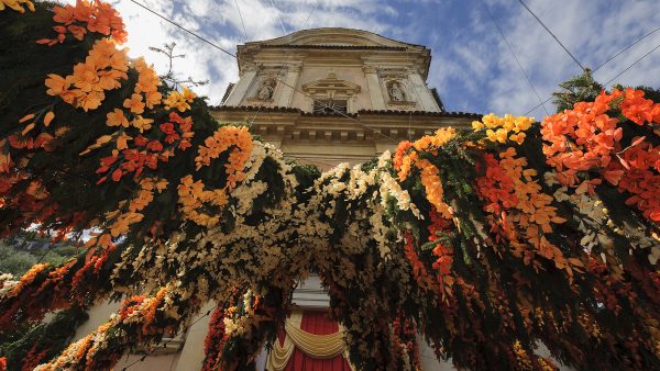Festa dei fiori Monte Isola